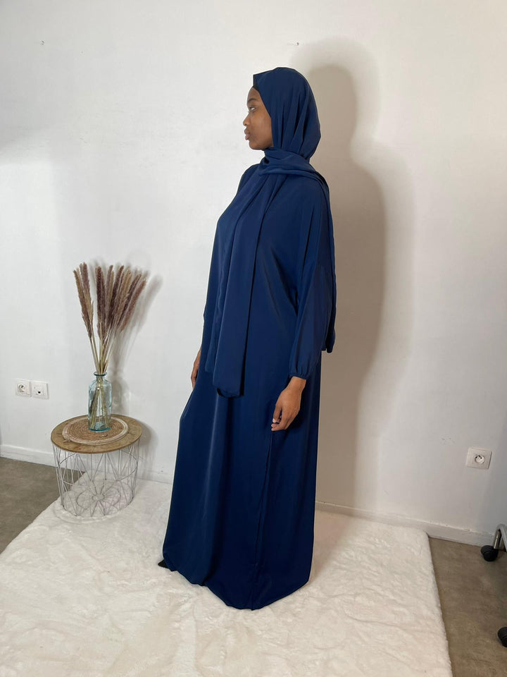 Abaya longue avec voile integré