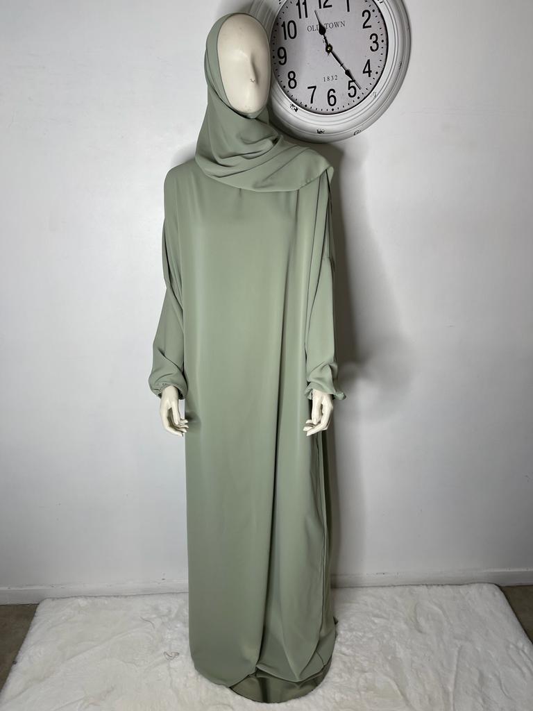 Abaya longue avec voile integré